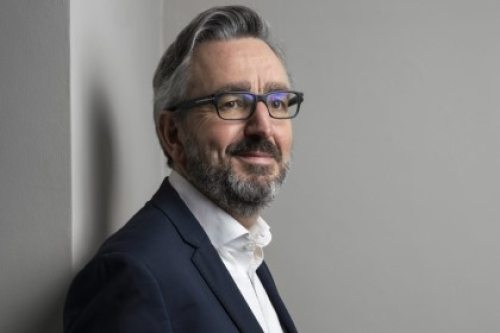 Headshot of Tim Hollingsworth.